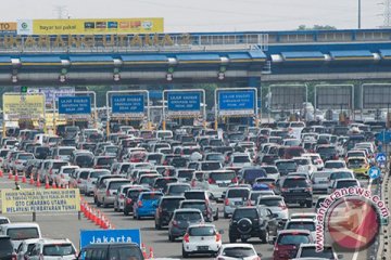 Gerbang Tol Cikarang Utama hampir dua kali lebih padat pada Lebaran 2018