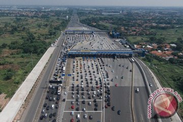 Operator tol Jakarta-Cikampek antisipasi macet parah sepanjang 2017