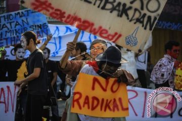 Tolak Terorisme dan Radikalisme