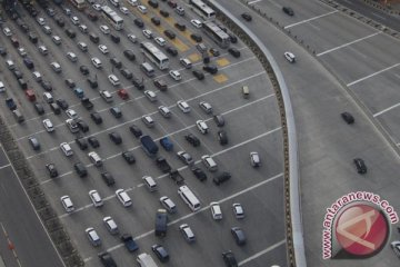 Libur panjang, volume kendaraan meningkat di Tol Cikarang Utama 