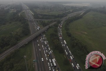 Tol Jakarta-Bandung padat