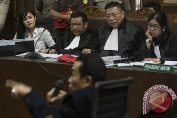 Suami: Mirna takut bertemu Jessica sejak 2014