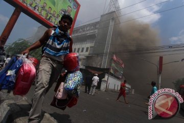 Karyawan Pasar Aksara Medan pingsan lihat kebakaran