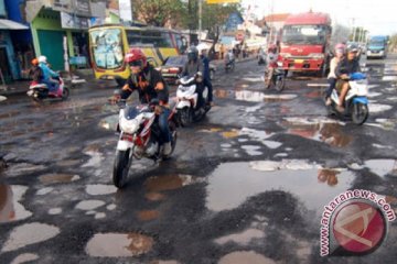 Anggota DPR minta jalan pantura berlubang cepat diatasi