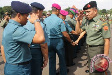 KH Hasyim Muzadi minta Pangdam jaga NKRI