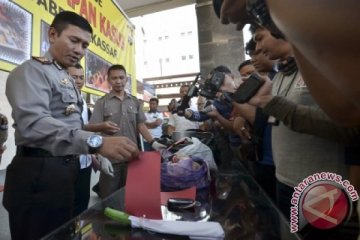 KASUS PEMBUNUHAN DI HARI RAYA