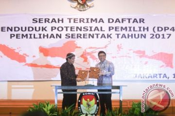 Penyerahan DP4 Pilkada Serentak
