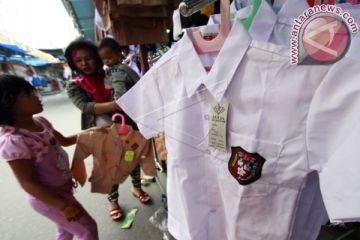 Permintaan Seragam Sekolah Meningkat