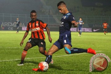 Pemain pilar Arema absen bertanding bertambah