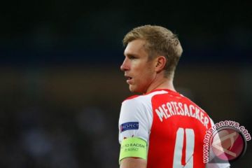 Per Mertesacker dirumorkan jadi Direktur Olahraga Jerman