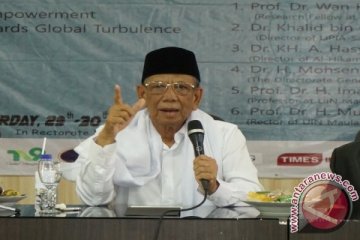 KH Hasyim: Demokrasi belum sentuh hakikat kerakyatan