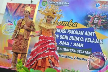 Modifikasi pakaian adat pelajar