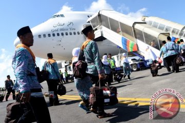 254 calon haji Embarkasi Surabaya batal berangkat