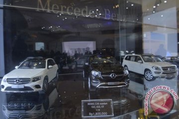 Mobil Mecedes Benz