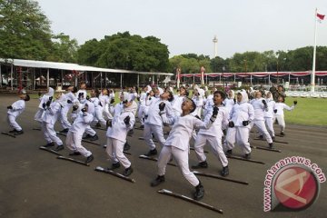 TNI latih Paskibraka Nasional persiapkan HUT RI