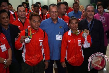 OLIMPIADE 2016 - Eko Yuli dan Sri Wahyuni disambut suka cita keluarga