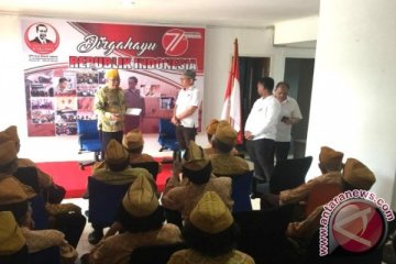 Relawan Jokowi serahkan bantuan korban gempa Lombok Utara