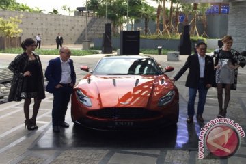 Aston Martin perkenalkan sportcar DB11