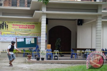 Polisi ledakkan benda diduga bom di gereja Santo Yosep, Medan
