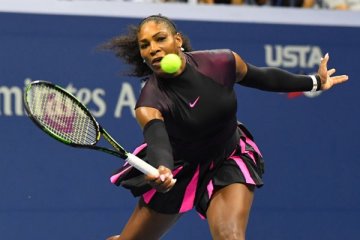 Serena ke final Wimbledon untuk kesepuluh kalinya