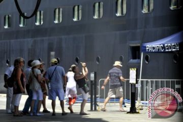 KAPAL PESIAR PACIFIC EDEN