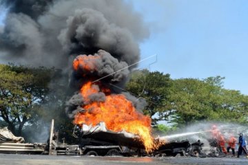 Tiga tewas dalam peristiwa truk Pertamina terbakar