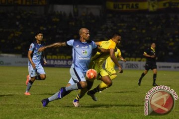 Persela berupaya lepas dari papan bawah