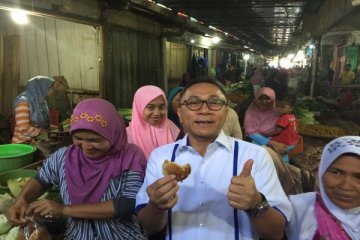 Ketua MPR kaget dengan harga kue di Pasar Bumiayu