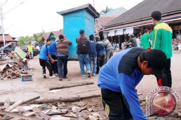 Riban Turun Lapangan