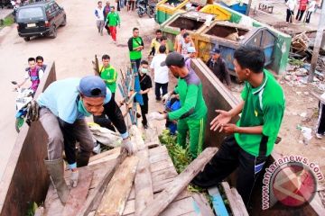 Riban Turun Lapangan