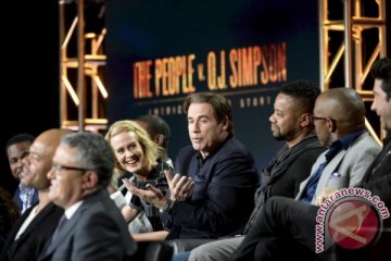 The People Vs. OJ Simpson borong piala Emmy Awards 2016