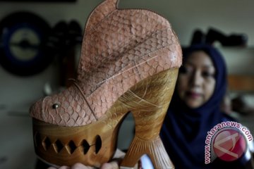 Sepatu Dari Kulit Ikan Nila