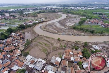 Banjir bandang terjang Garut selatan