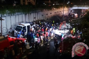 Polda Metro libatkan puslabfor selidiki jembatan ambruk