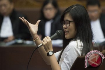 Jessica mengaku tak pernah sentuh kopi Mirna