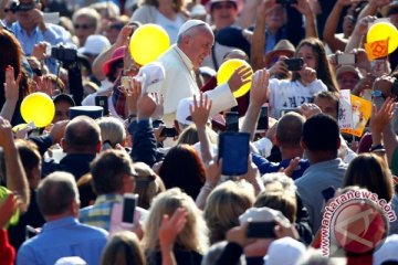 Paus buka layanan penatu gratis bagi tunawisma
