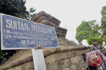 ZIARAH MAKAM RAJA TALLO