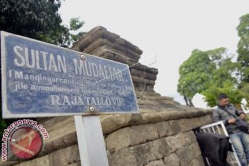 ZIARAH MAKAM RAJA TALLO