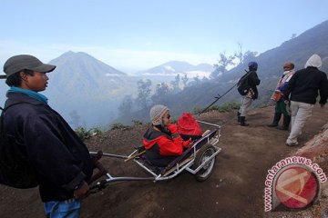 Longsor kembali tutup akses wisata Kawah Ijen Bondowoso