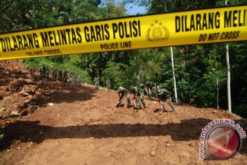 Kodam Sriwijaya bantu tanggulangi longsor Desa Muaraenim