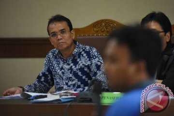 Panitera PN Jakpus dituntut 8 tahun penjara