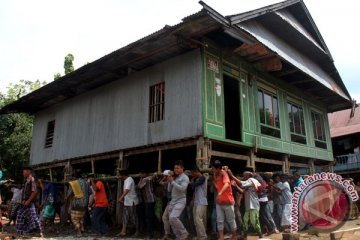 Wali Kota ingin adopsi rumah panggung khas Bekasi