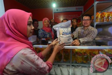 Mensos luncurkan mobil e-Warong