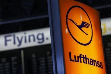 Lufthansa setuju naikkan gaji pilot 8,7 persen