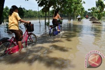 Evakuasi Warga Dan Pelajar Akibat Banjir