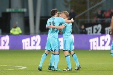 Feyenoord tahan imbang Utrehct 3-3 untuk kembali ke puncak klasemen