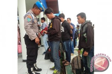BNNP Kalteng Periksa Penumpang Bandara Sampit