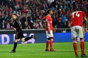 Hasil dan klasemen akhir Grup B, Napoli-Benfica melaju