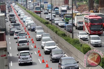 Contra flow Jakarta-Cikampek dihentikan menyusul penurunan volume kendaraan