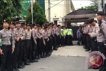 Ruhut sebut Ahok tenang hadapi sidang perdana